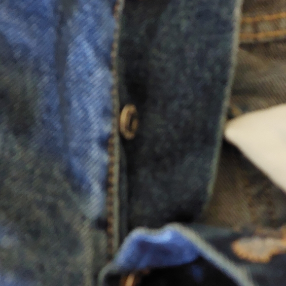 Shorts - Picture 8 of 9